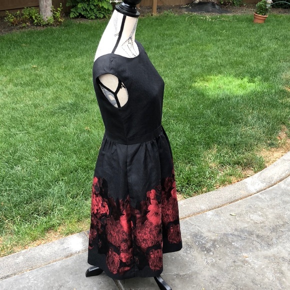 Cynthia Steefe Black Metallic Red Floral Dress -6 - Picture 2 of 8